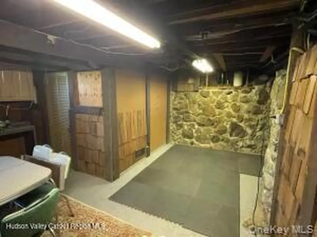 38 Lake Shore Drive Patterson NY 12563