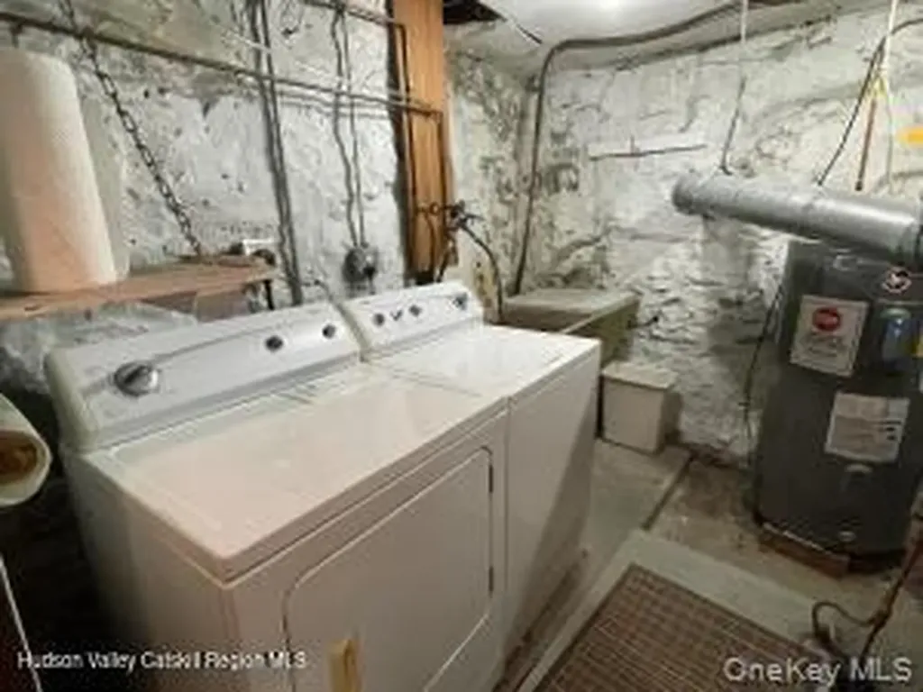 38 Lake Shore Drive Patterson NY 12563