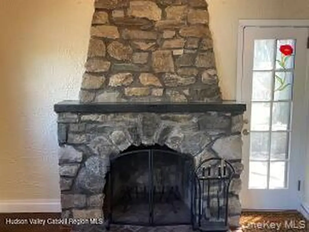 38 Lake Shore Drive Patterson NY 12563