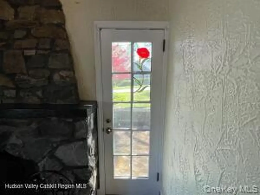 38 Lake Shore Drive Patterson NY 12563
