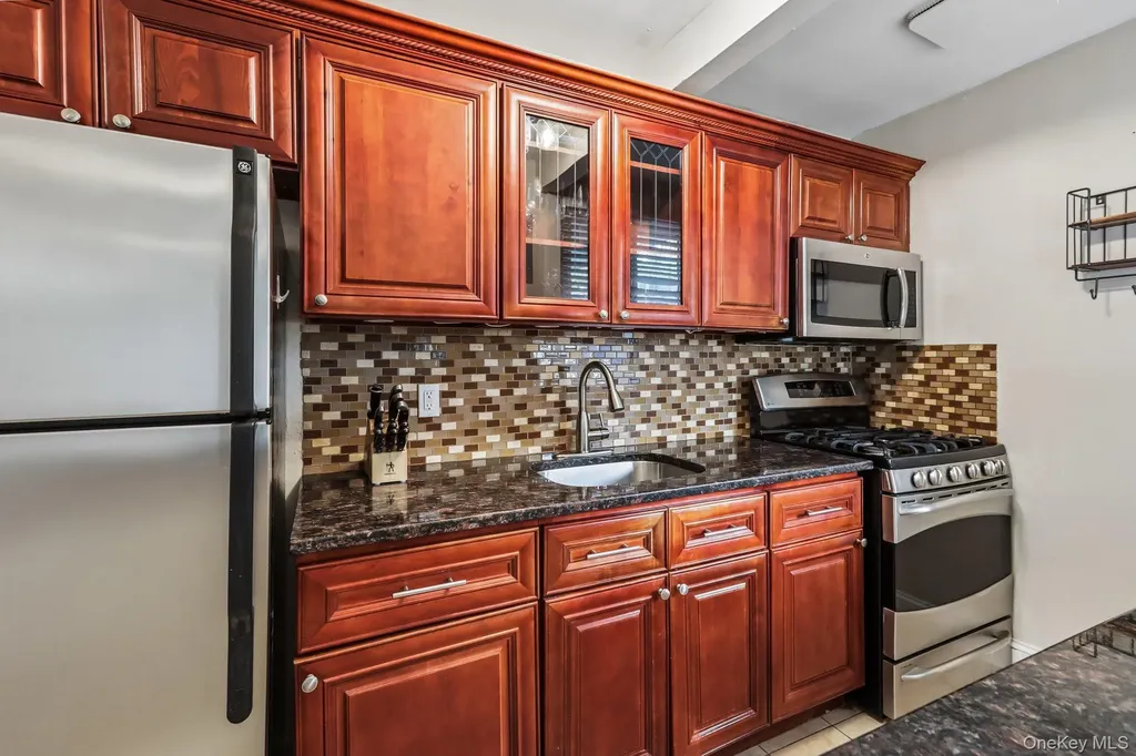 5 Wyndover Woods Lane White Plains NY 10603