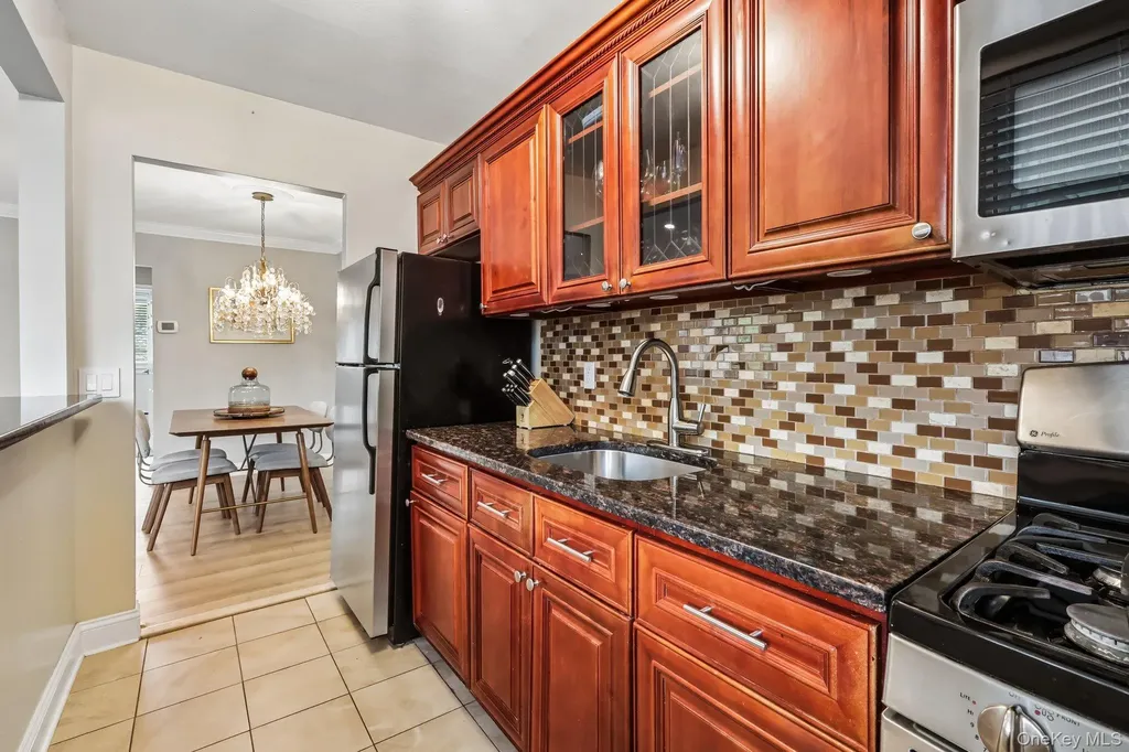 5 Wyndover Woods Lane White Plains NY 10603
