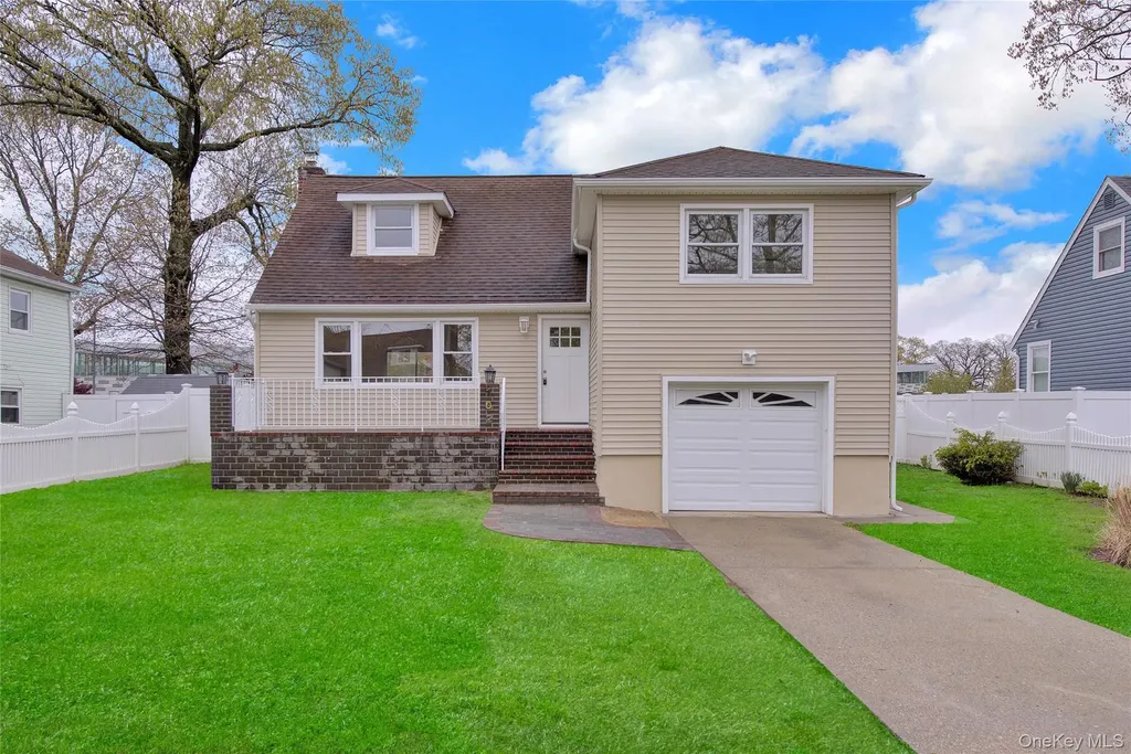 102 Hausch Boulevard Roosevelt NY 11575