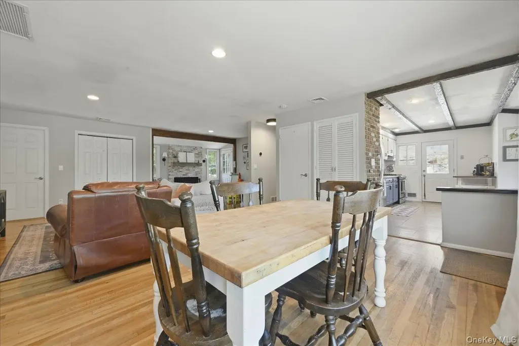 9 Copperbeech Road Saint James NY 11780