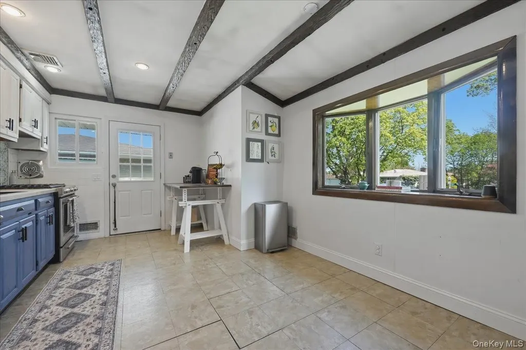 9 Copperbeech Road Saint James NY 11780