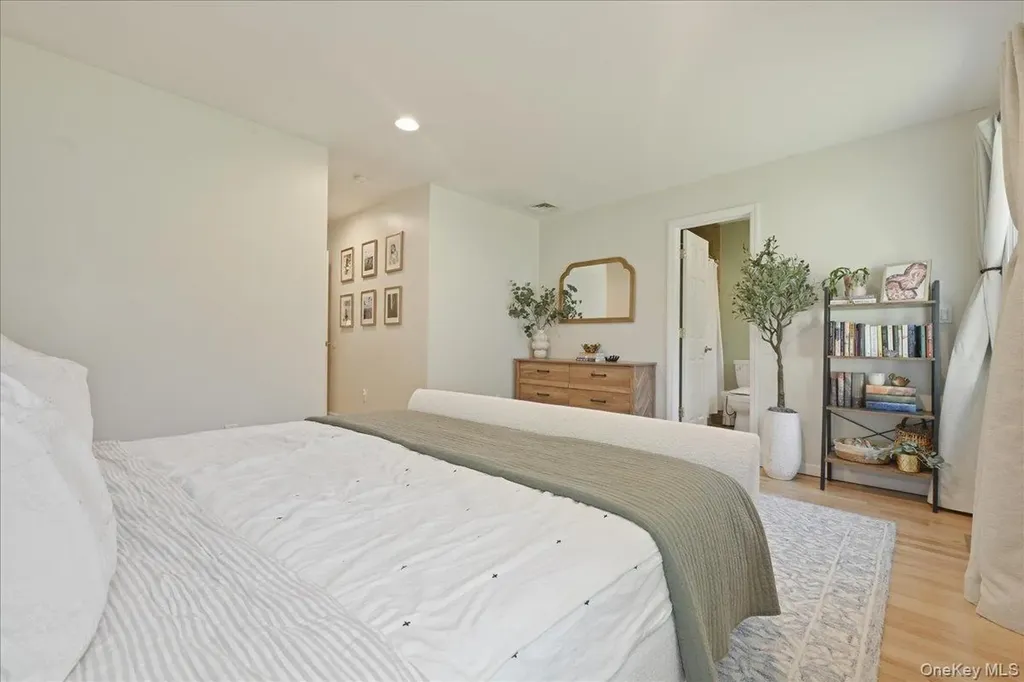 9 Copperbeech Road Saint James NY 11780