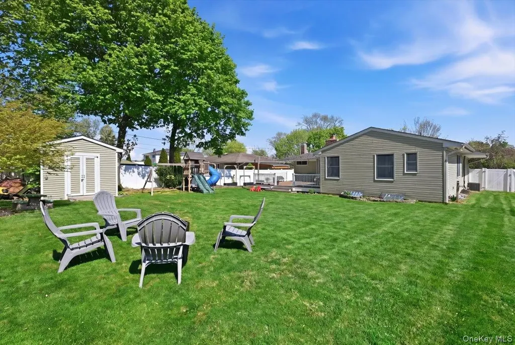 9 Copperbeech Road Saint James NY 11780
