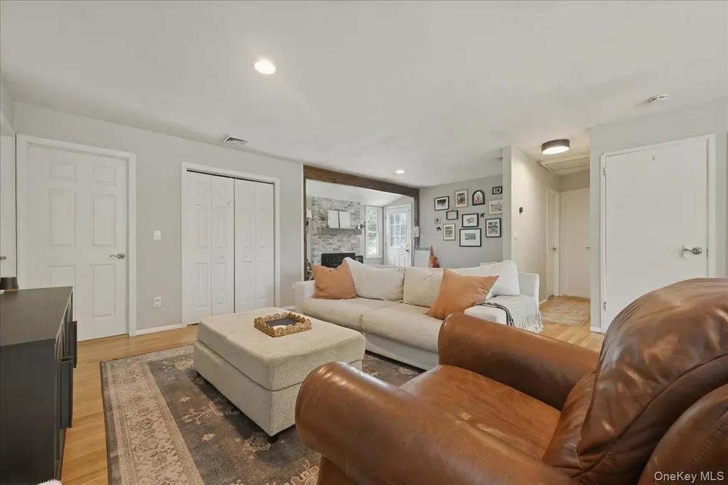 9 Copperbeech Road Saint James NY 11780