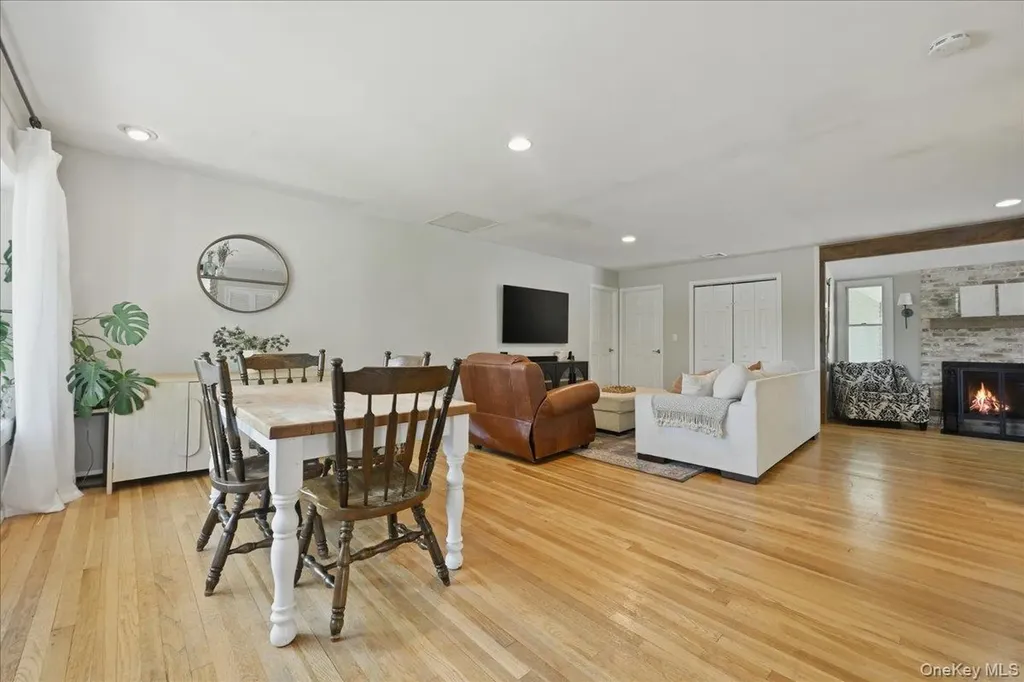 9 Copperbeech Road Saint James NY 11780