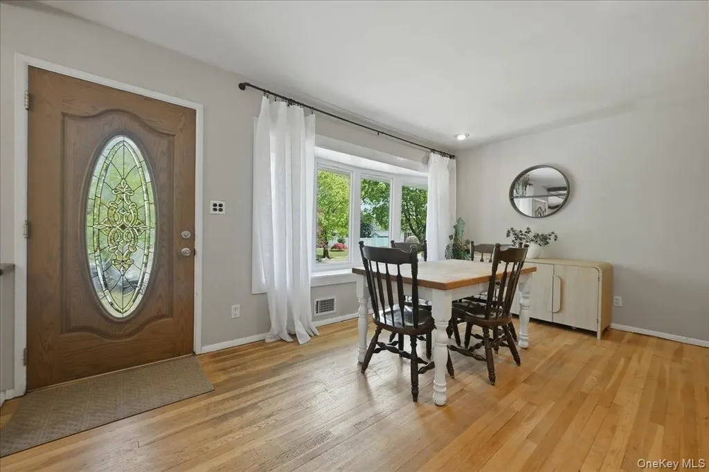 9 Copperbeech Road Saint James NY 11780