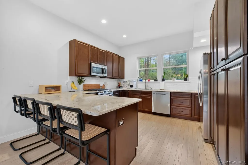 21 Kent Lake Avenue Carmel NY 10512