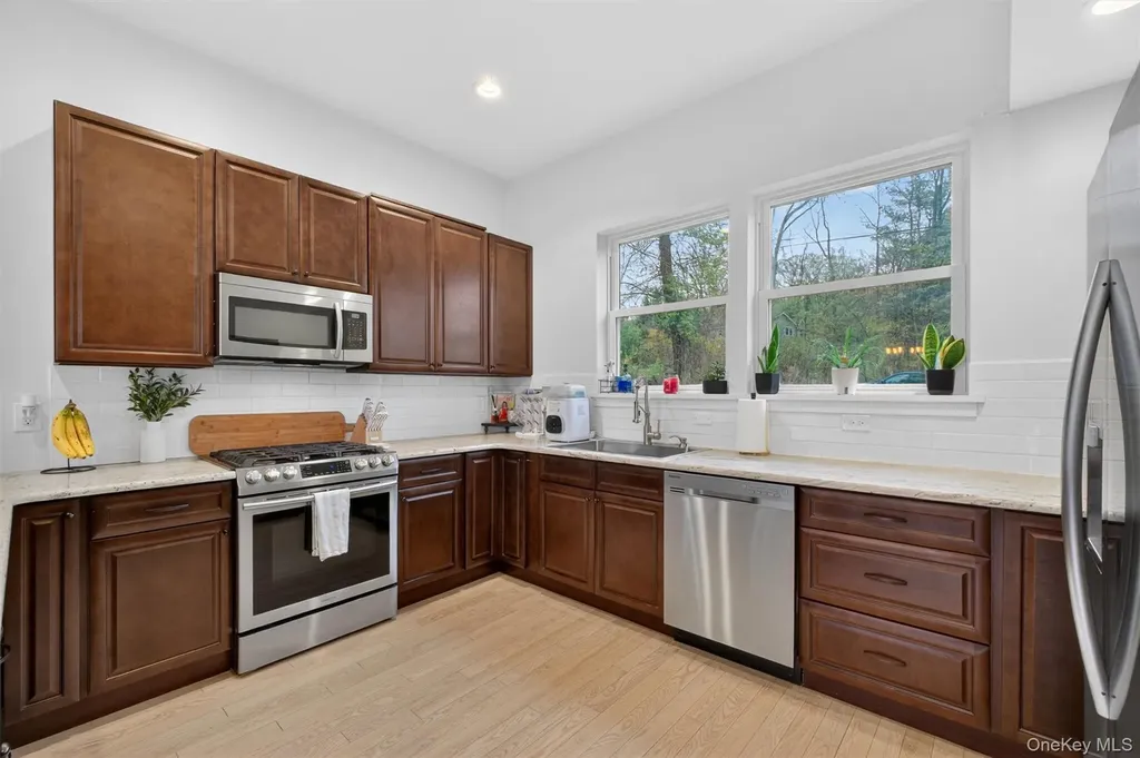 21 Kent Lake Avenue Carmel NY 10512