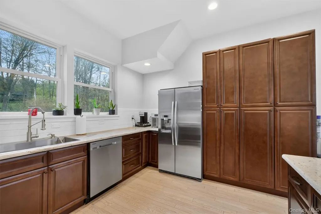21 Kent Lake Avenue Carmel NY 10512