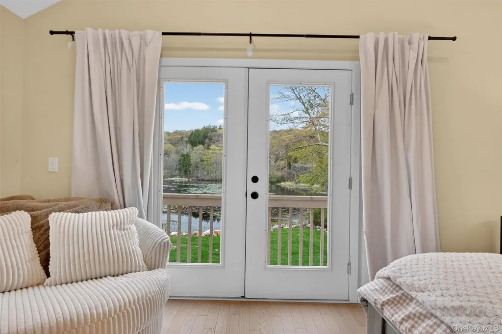 21 Kent Lake Avenue Carmel NY 10512