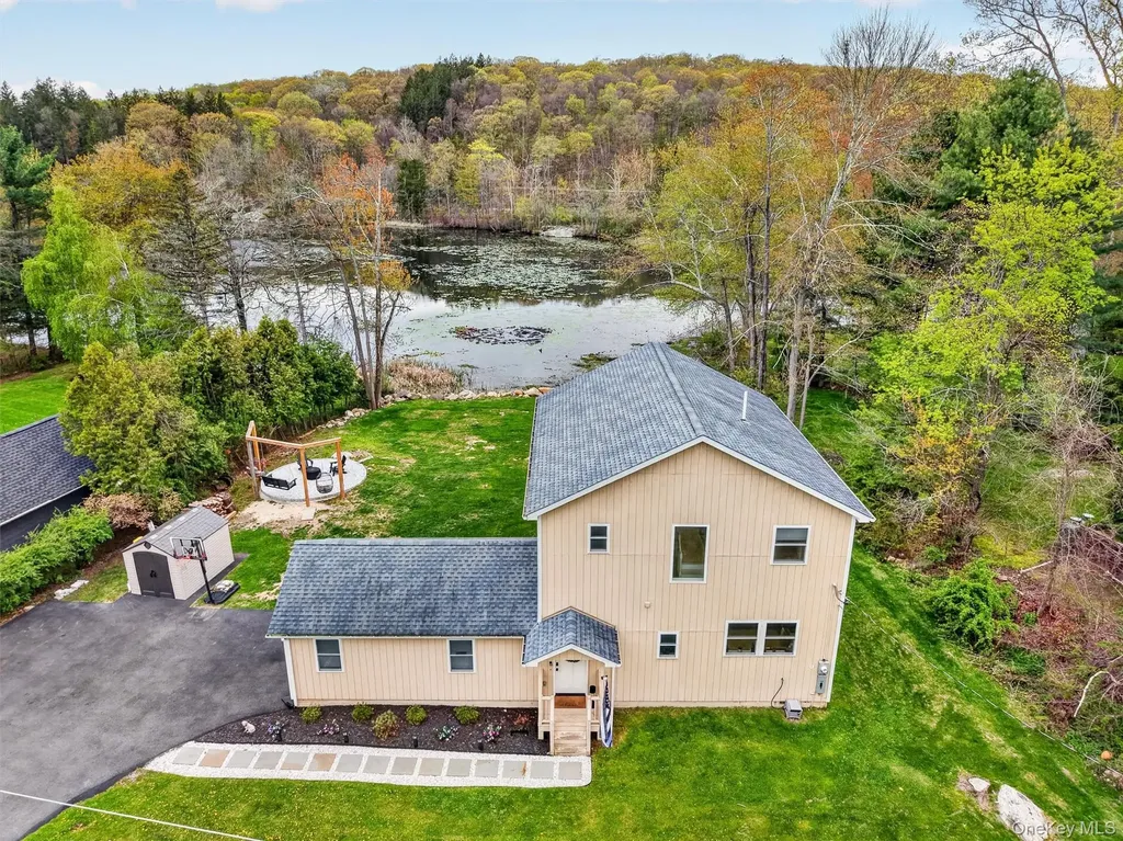 21 Kent Lake Avenue Carmel NY 10512