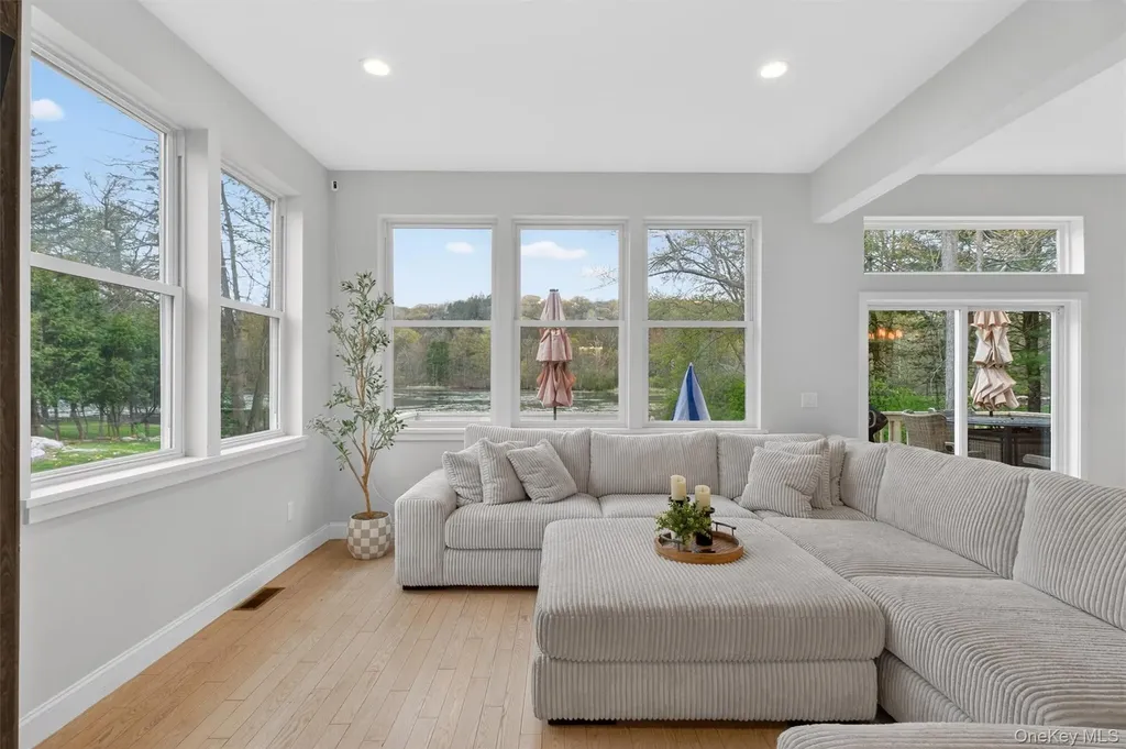 21 Kent Lake Avenue Carmel NY 10512