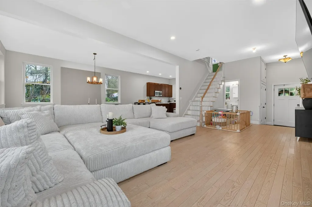 21 Kent Lake Avenue Carmel NY 10512