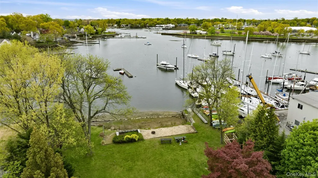 189 Lawn Terrace Mamaroneck NY 10543
