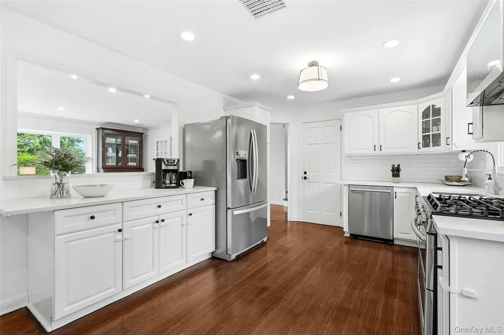 189 Lawn Terrace Mamaroneck NY 10543