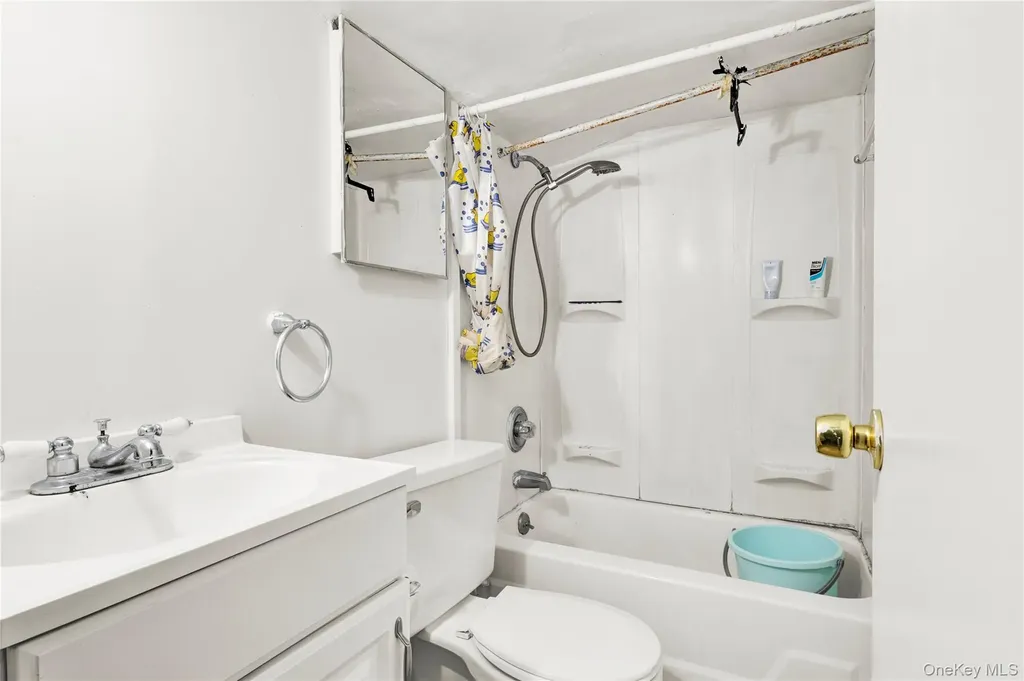 54 Perkins Avenue Oceanside NY 11572