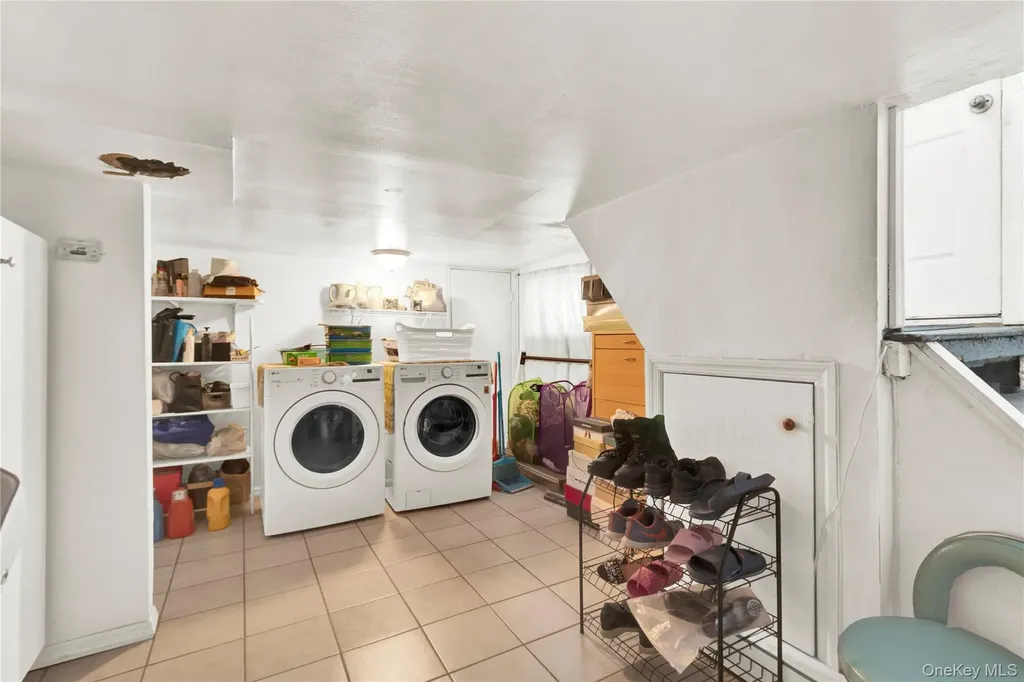 54 Perkins Avenue Oceanside NY 11572