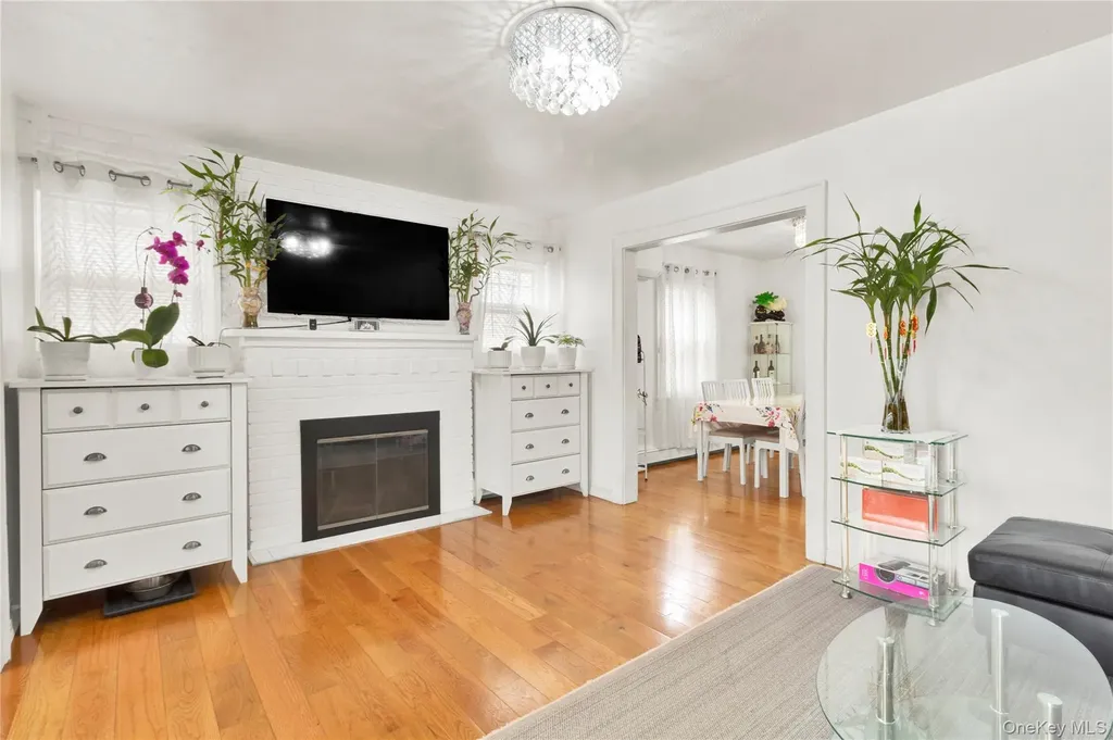 54 Perkins Avenue Oceanside NY 11572