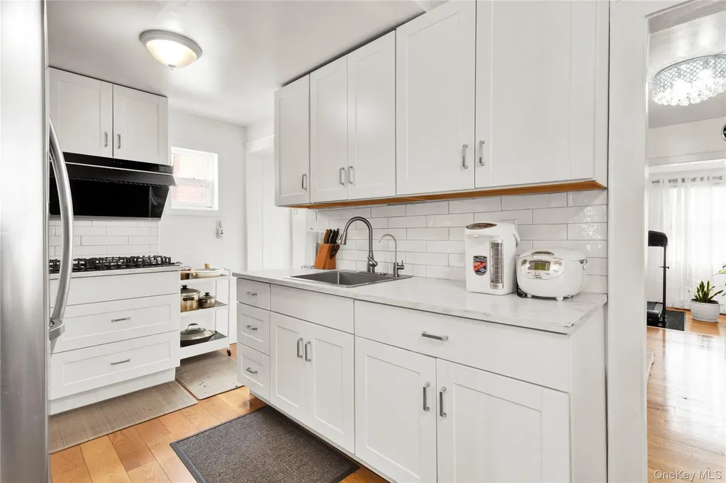 54 Perkins Avenue Oceanside NY 11572