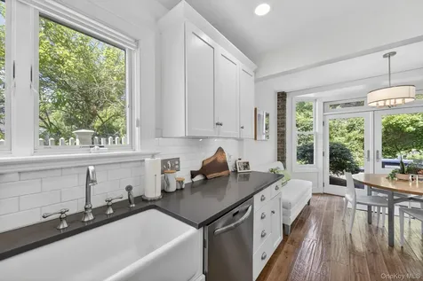 16 Chestnut Street Cold Spring NY 10516