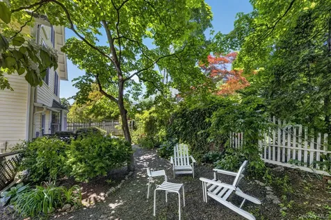 16 Chestnut Street Cold Spring NY 10516