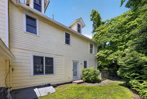 16 Chestnut Street Cold Spring NY 10516