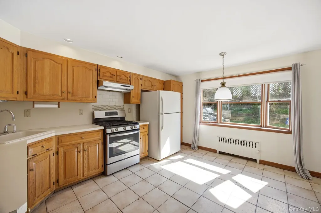 35-19 165th Street Flushing NY 11358