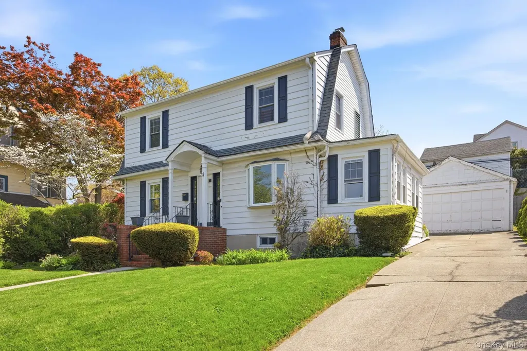 35-19 165th Street Flushing NY 11358