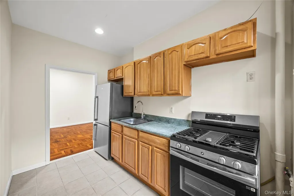 766 Brady Avenue Bronx NY 10462
