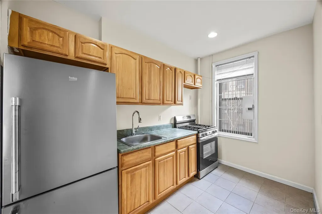 766 Brady Avenue Bronx NY 10462