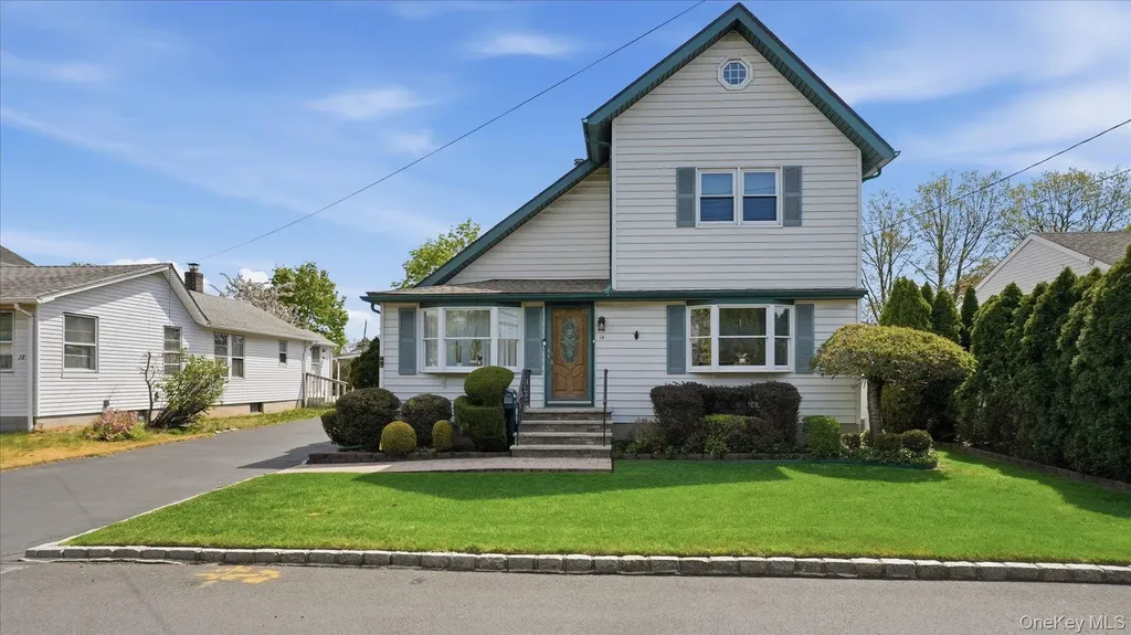 14 Mccord Place Bethpage NY 11714