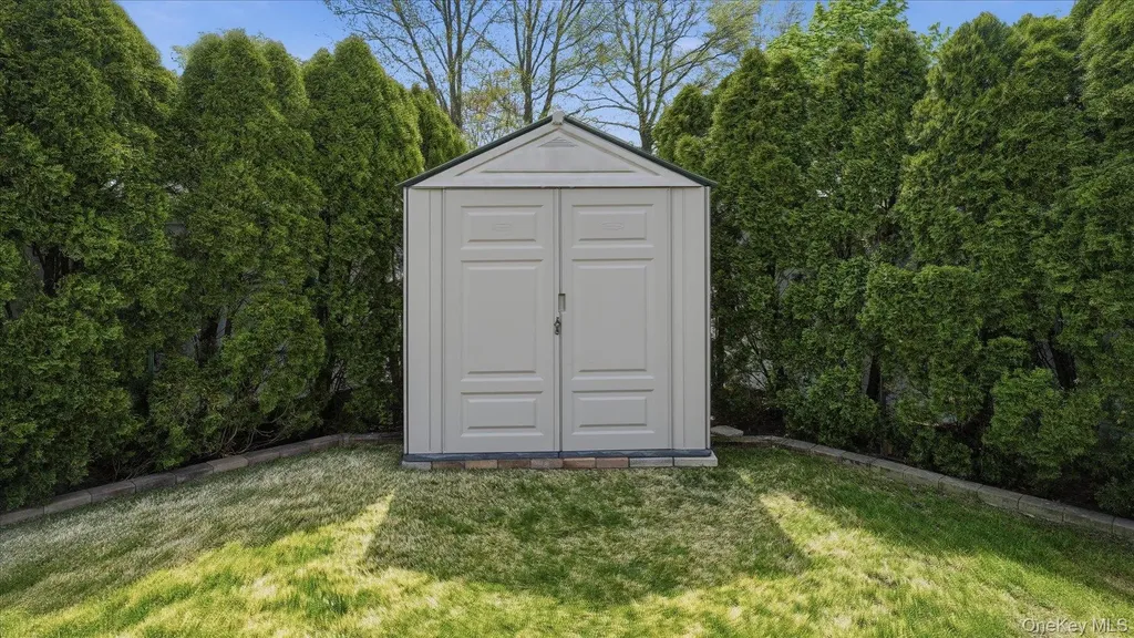 14 Mccord Place Bethpage NY 11714
