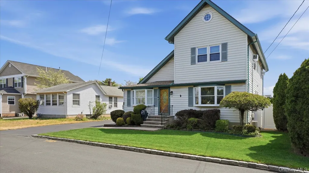 14 Mccord Place Bethpage NY 11714