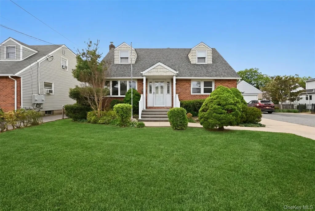 59 Central Avenue Westbury NY 11590