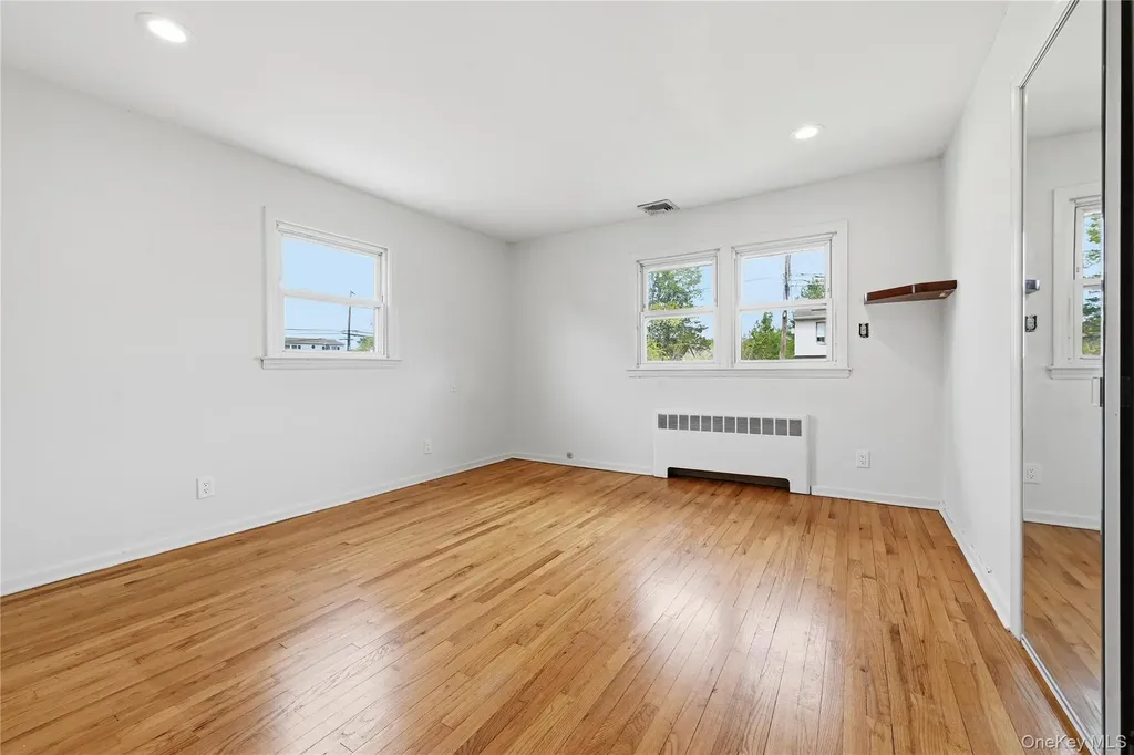 59 Central Avenue Westbury NY 11590