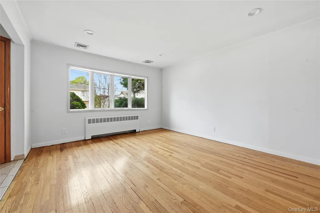 59 Central Avenue Westbury NY 11590