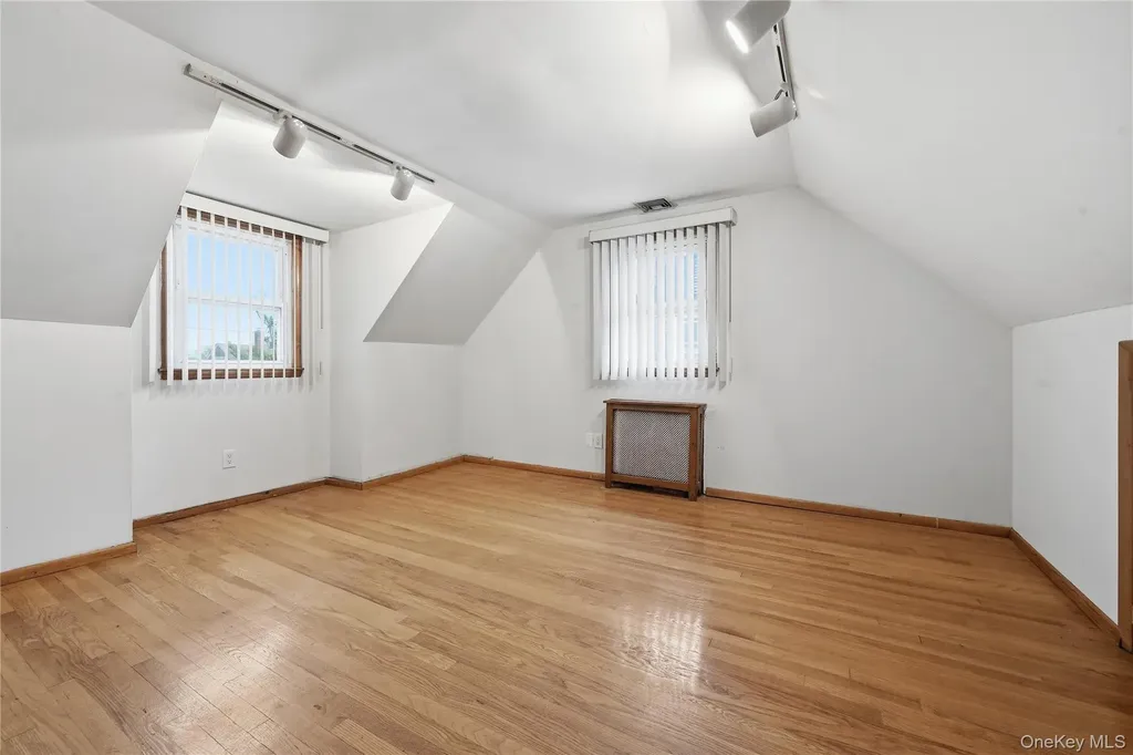 59 Central Avenue Westbury NY 11590