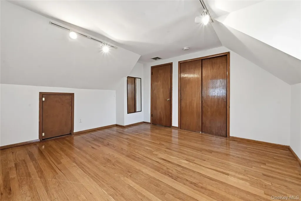59 Central Avenue Westbury NY 11590