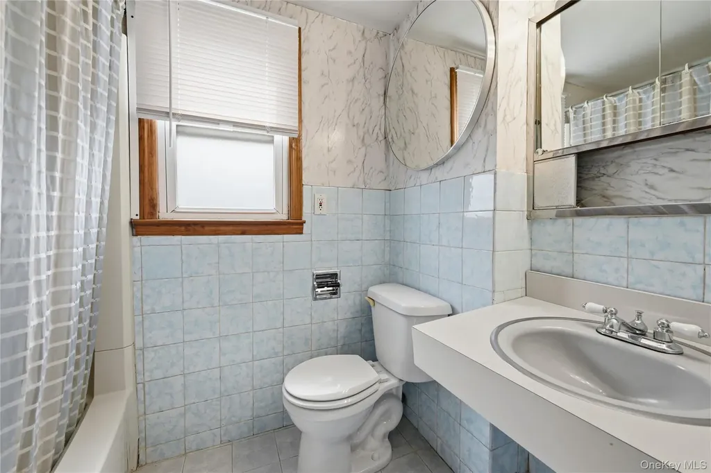 59 Central Avenue Westbury NY 11590