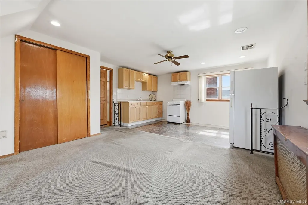 59 Central Avenue Westbury NY 11590
