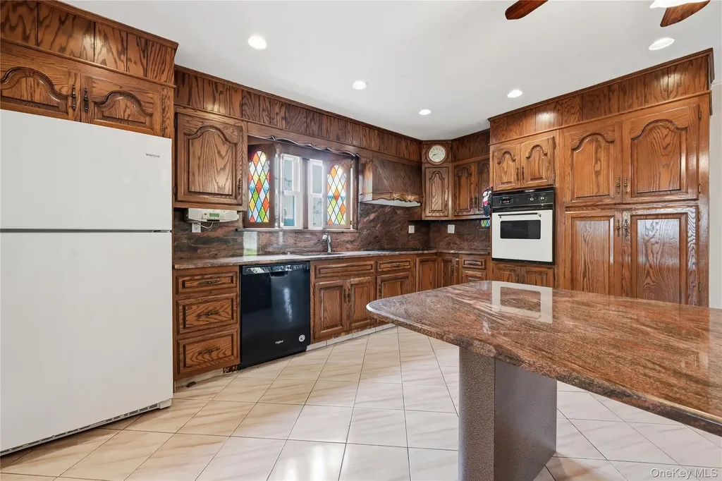 59 Central Avenue Westbury NY 11590