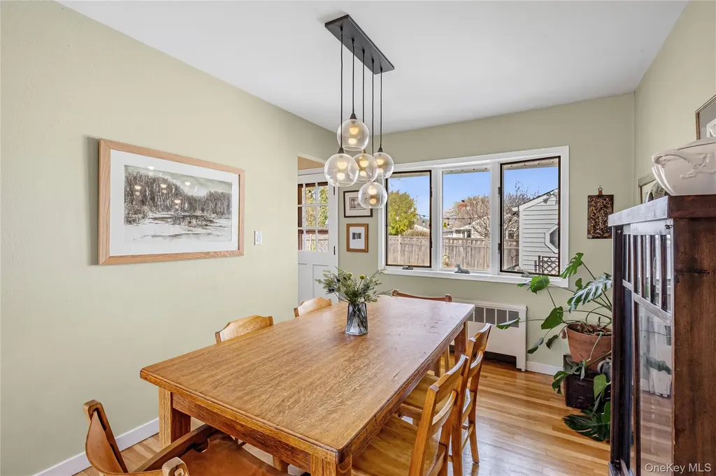228 8th Street Bethpage NY 11714