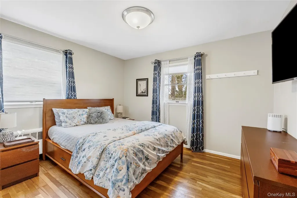 228 8th Street Bethpage NY 11714