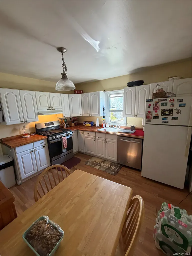 61 Pleasant Drive Carmel NY 10512