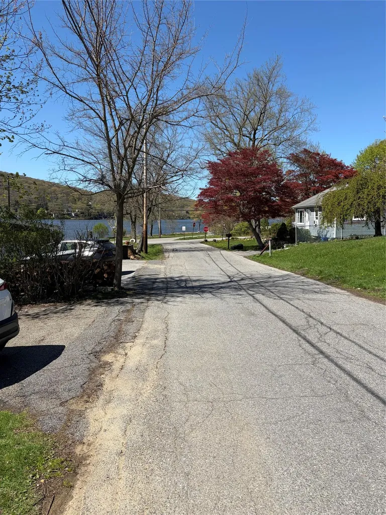 61 Pleasant Drive Carmel NY 10512