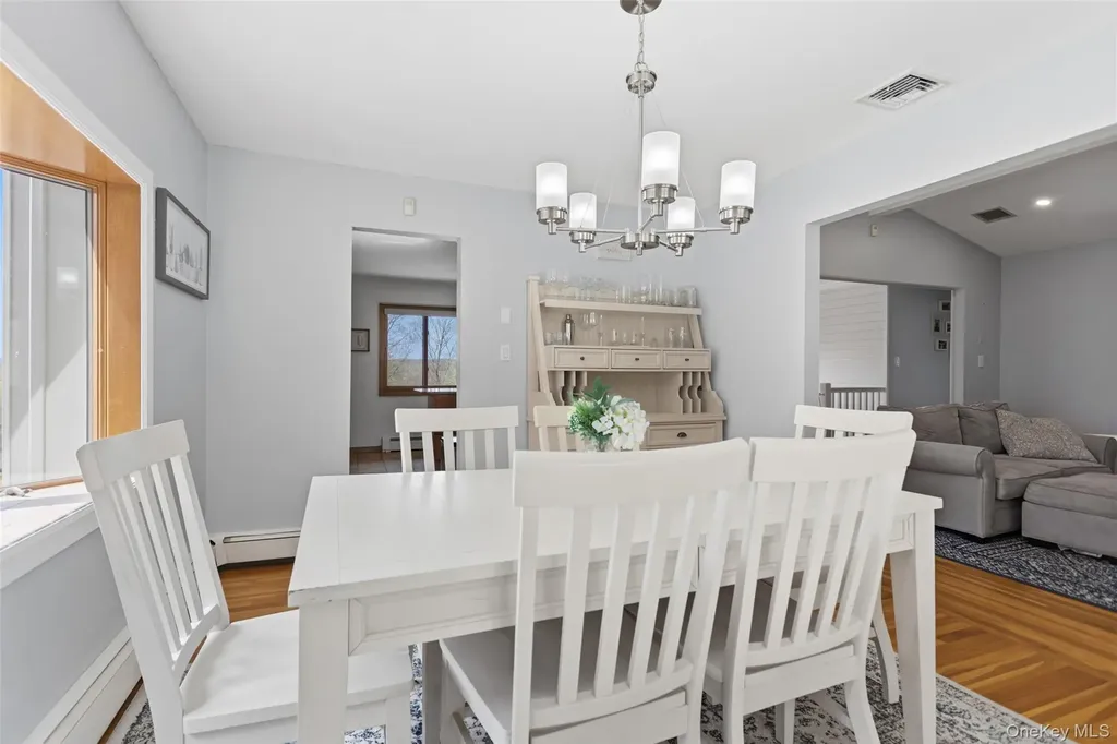 19 Crescent Lane Putnam Valley NY 10579